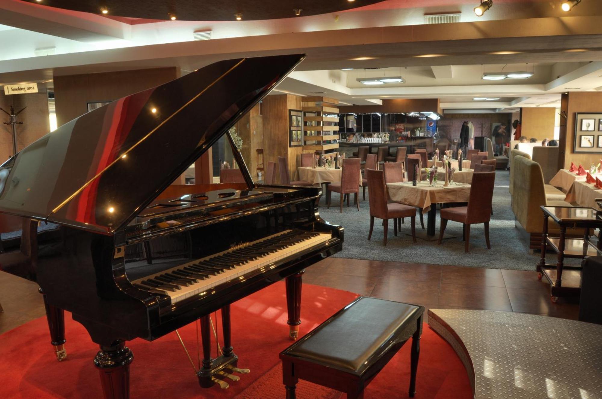 The Corporate Hotel Улан-Батор Экстерьер фото
