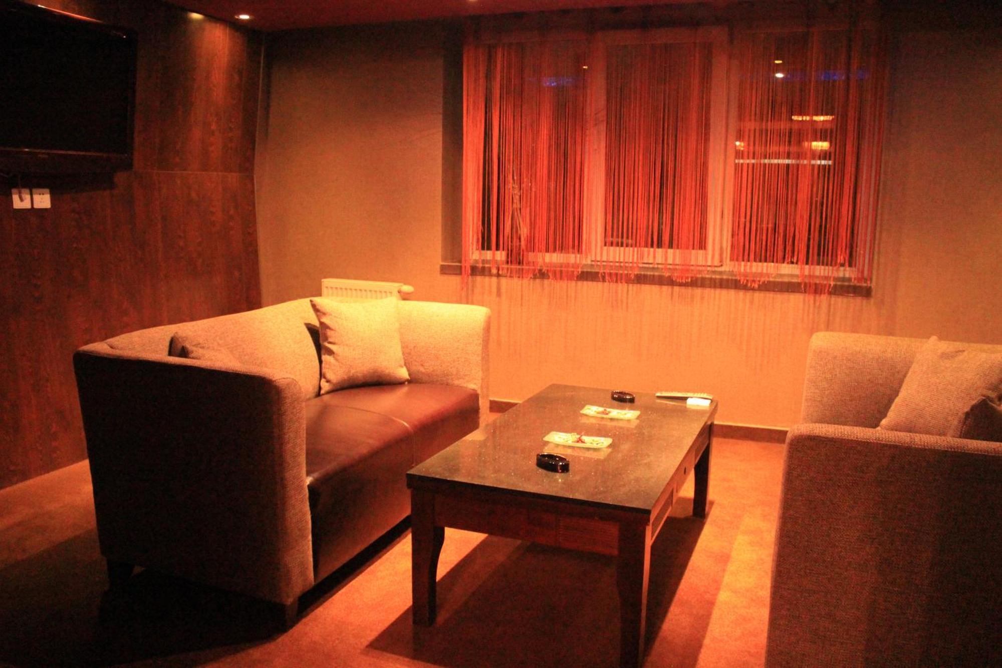 The Corporate Hotel Улан-Батор Экстерьер фото